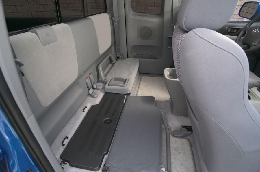  Toyota Tacoma 2006 года  (фото 12 из 84)
